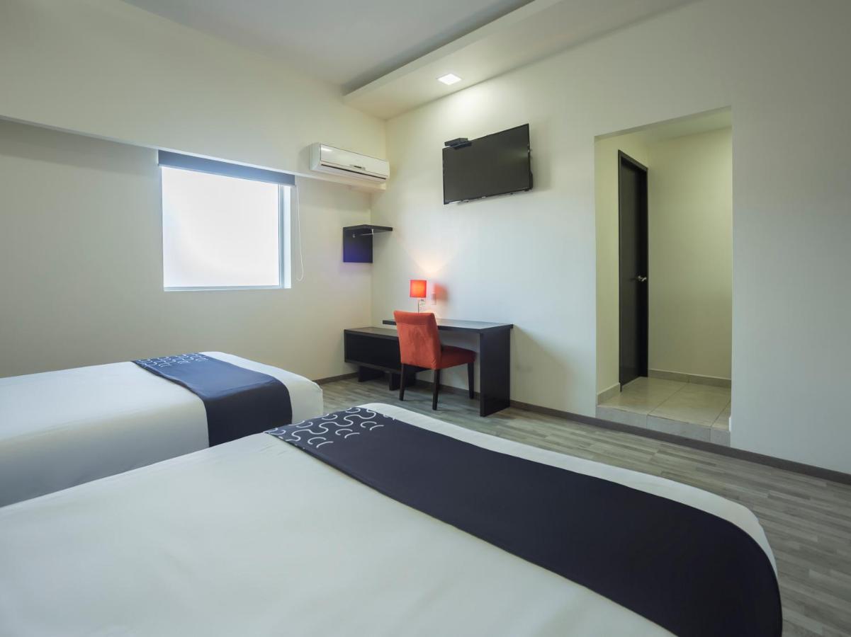 Smart Hotel Монтеррей Экстерьер фото